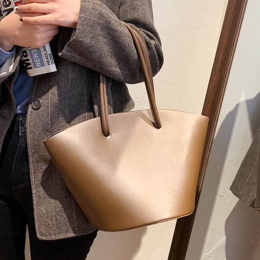 Elegant One Shoulder Underarm Handbag - Luxury European American Retro Style